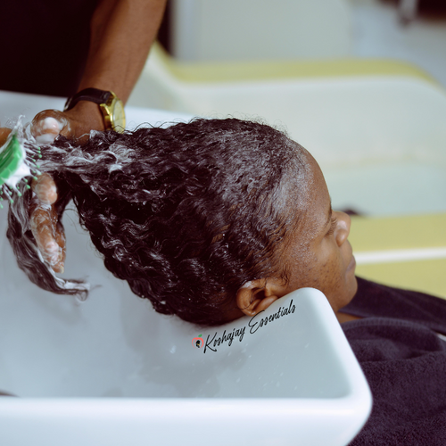 Why Your Curly Hair Needs a Deep Conditioner (and How to Use It)