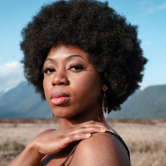 Why Air Drying Afro-Textured Hair is Essential to Avoid Heat Damage 🌿💇🏾‍♀️